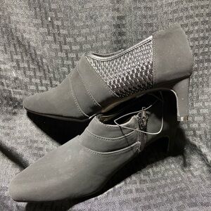 Andiamo Chic Black Women's Heels NWT